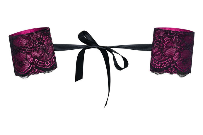 Cătușe erotice Roseberry – accesorii sexy din satin si dantelă, mărime universală (one size)